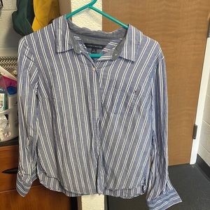 Tommy Hilfiger button up shirt Women’s